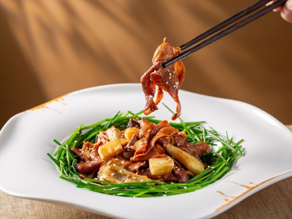 第一证券 秋风起，鲜味食材集中上市，上海老字号餐桌上又添了这些美味